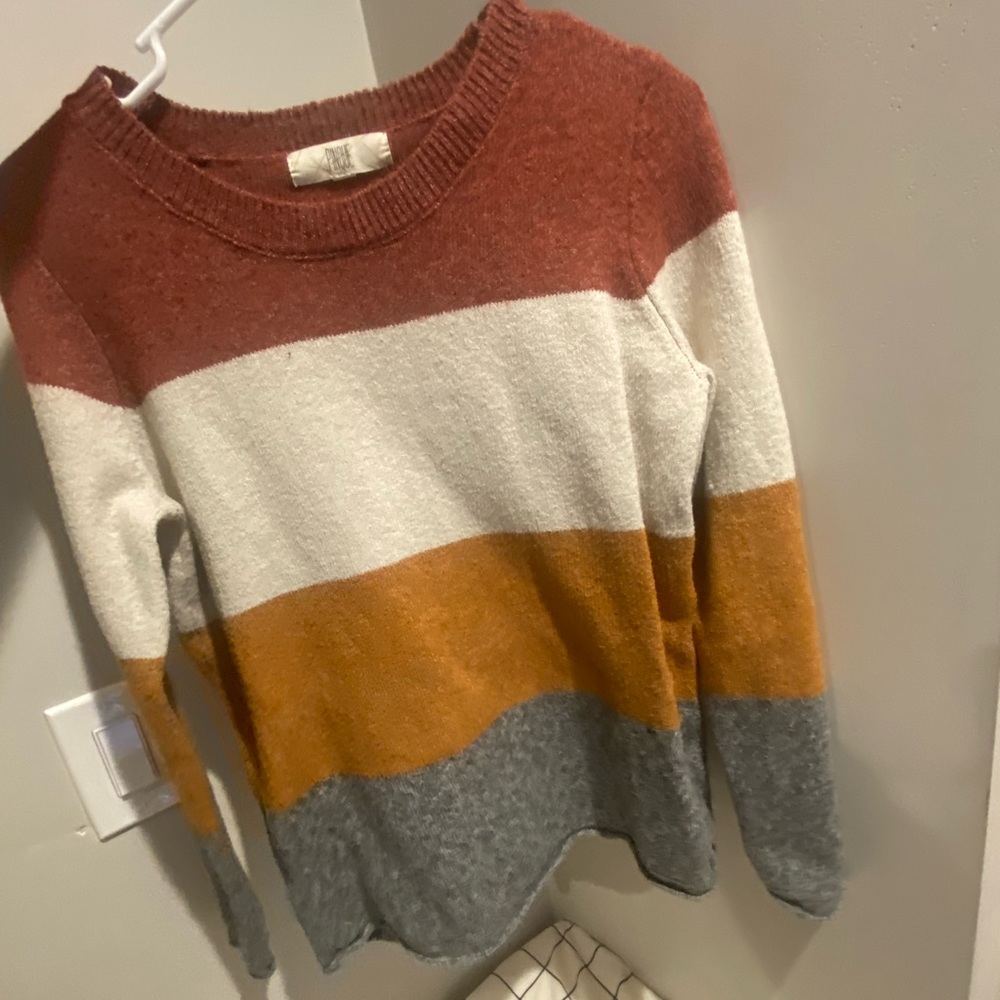 SUPER soft Womens sweater